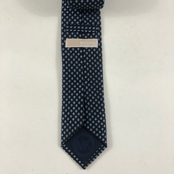 Michael Kors Mens Necktie 100% Silk Blue Black Silver Diamond Pattern 3 1/8"x60" - Picture 4 of 5